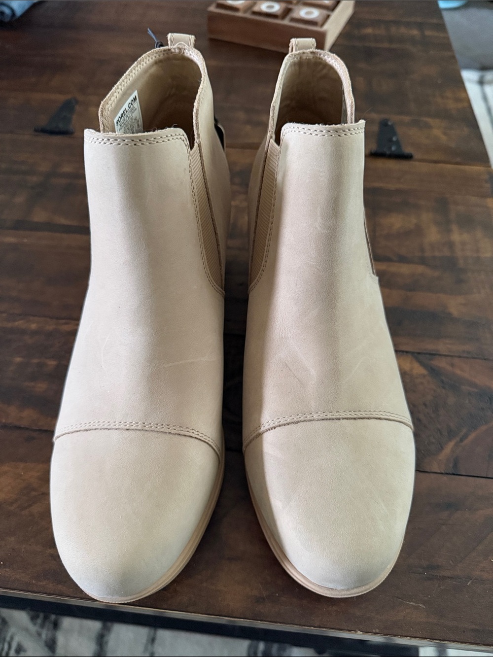 Sorel Women's Tan Chelsea Ankle Boots